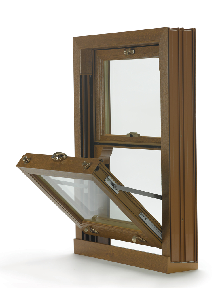 Вертикальный слайдер. Деревянные стеклопакеты. Окна с вертикальным открыванием. Деревянные окна слайдеры. Окно с форточкой деревянное.